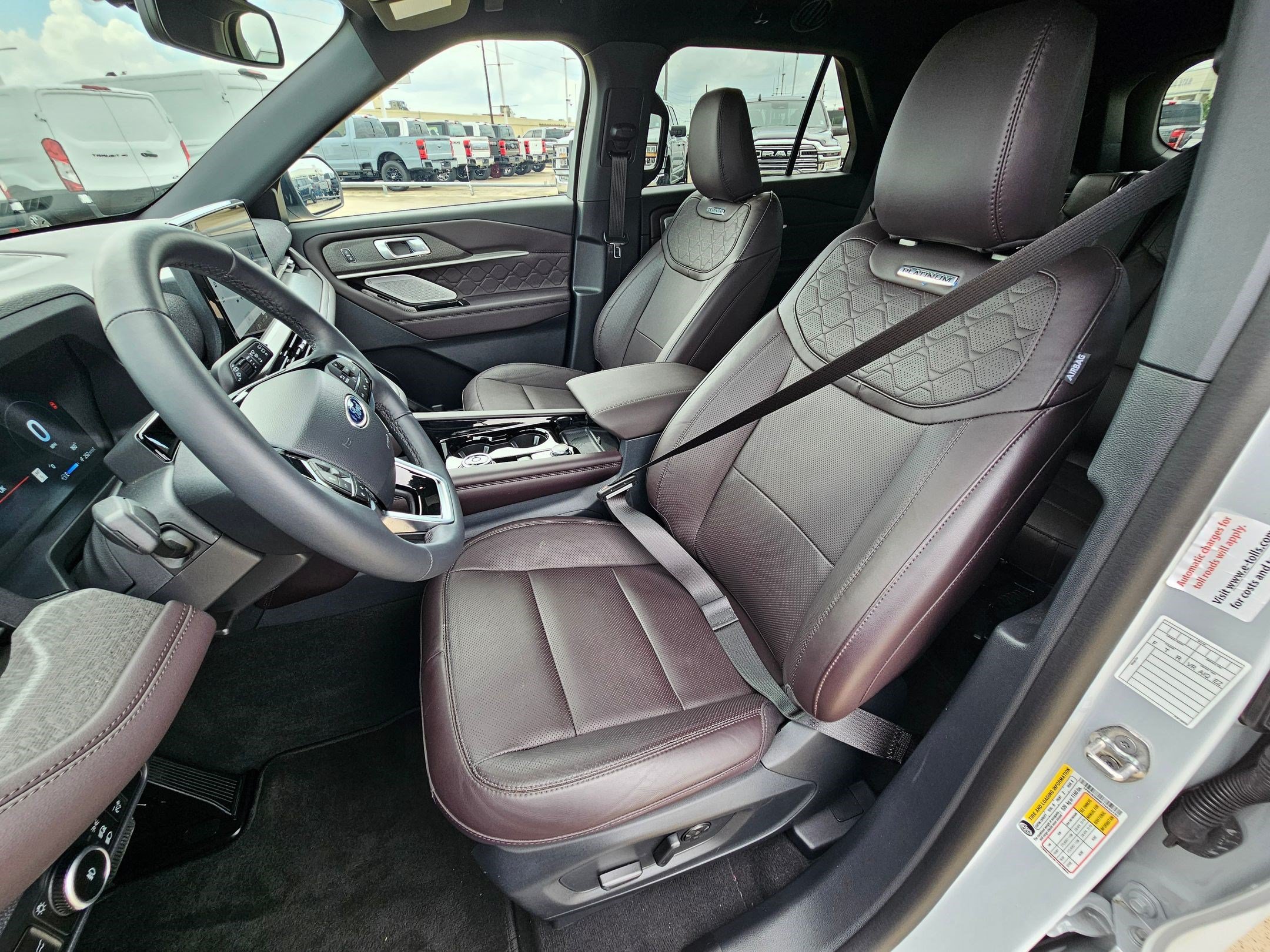 Certified 2026 Ford Explorer Platinum w/ LUX Leather Package AWD/4WD image 17