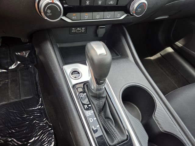 Used 2025 Nissan Altima 2.5 SV FWD image 11