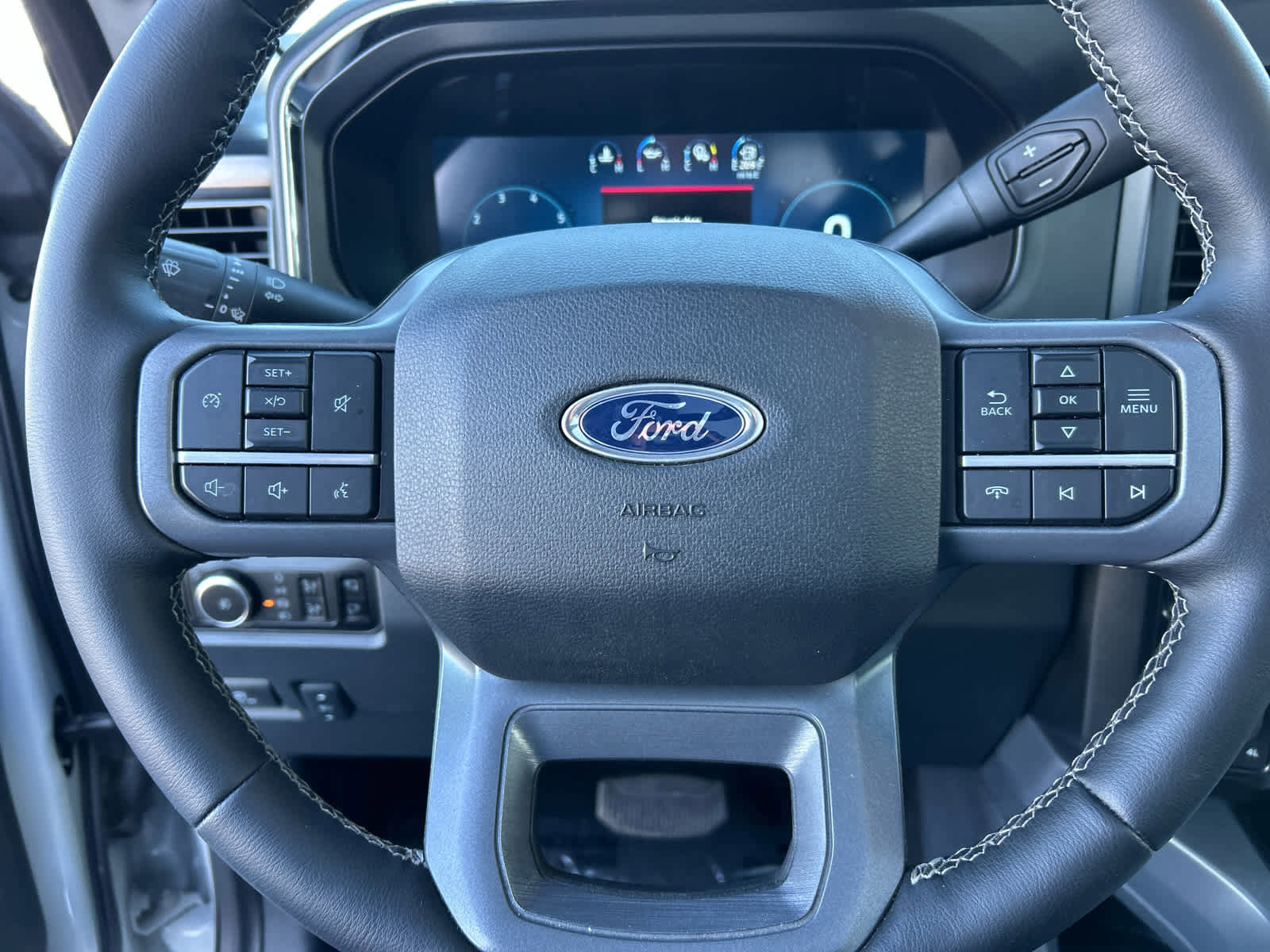 Certified 2025 Ford F450 Lariat w/ FX4 Off-Road Package image 33