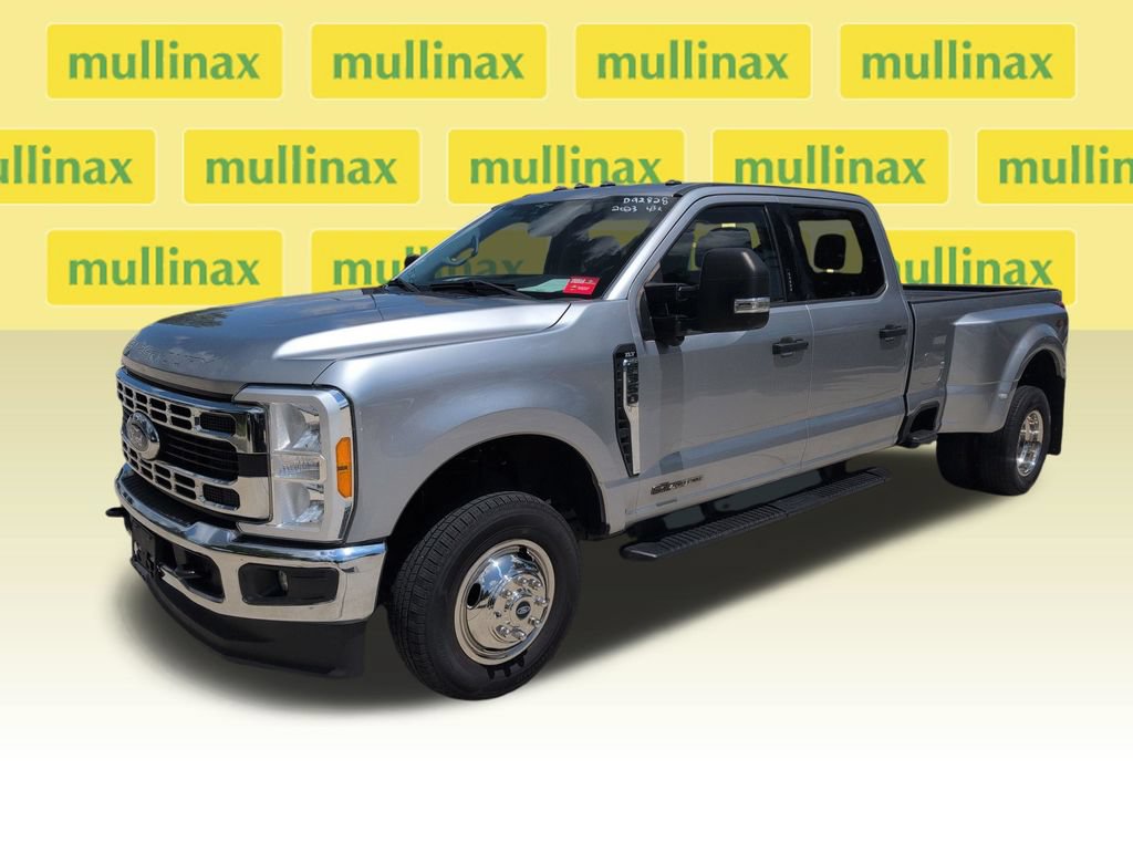 Certified 2023 Ford F350 XLT w/ 360-Degree Camera Package AWD/4WD image 11
