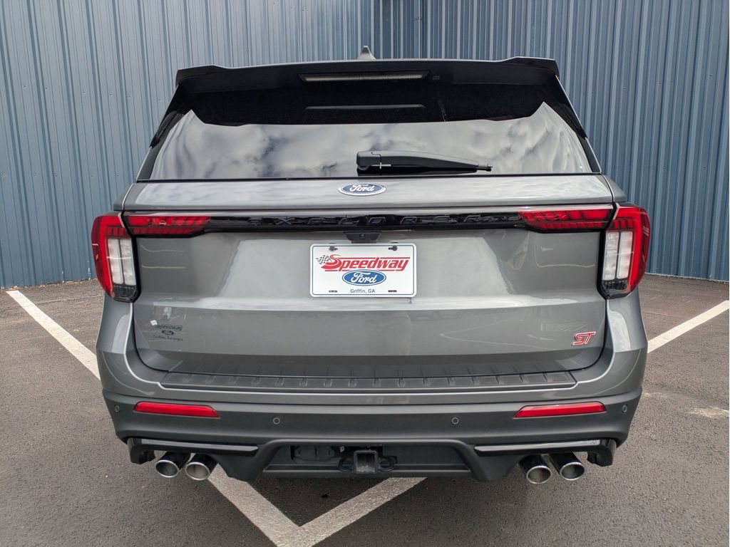 Certified 2025 Ford Explorer ST AWD/4WD image 6