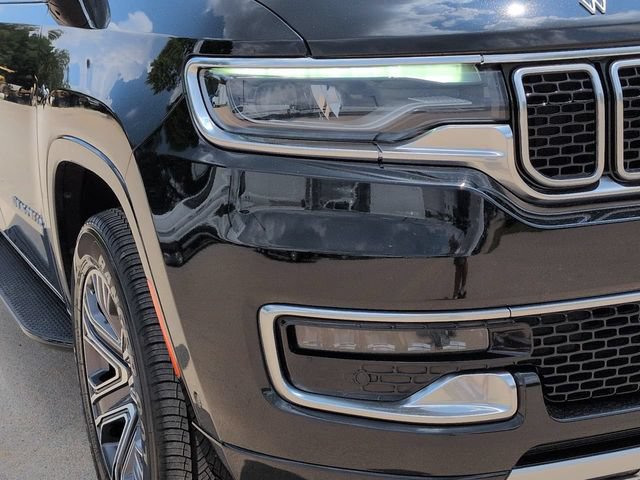 Used 2024 Jeep Wagoneer Series II w/ Flexible Seating Group RWD image 11