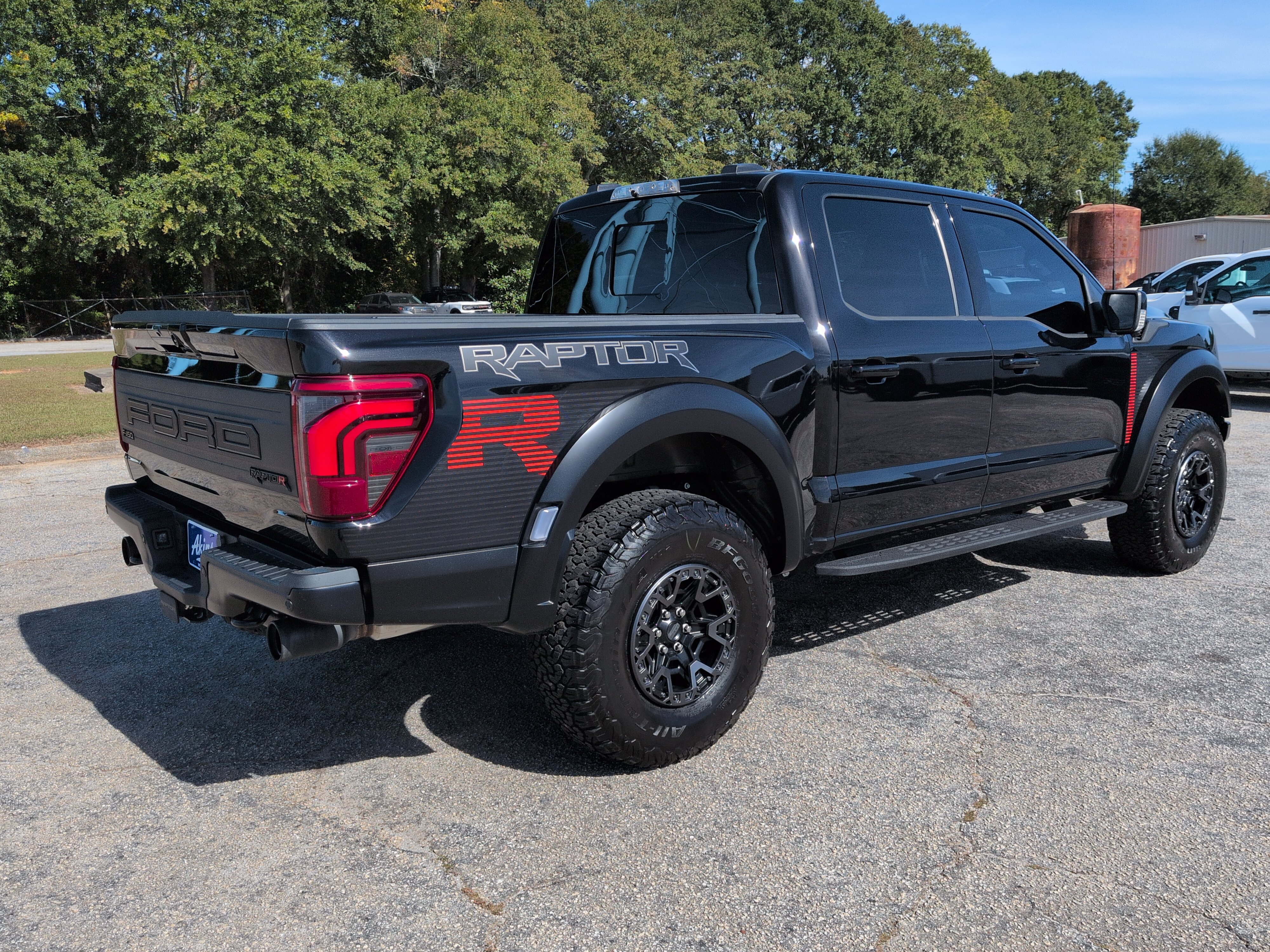 Certified 2024 Ford F150 Raptor w/ Equipment Group 803A Raptor R AWD/4WD image 3