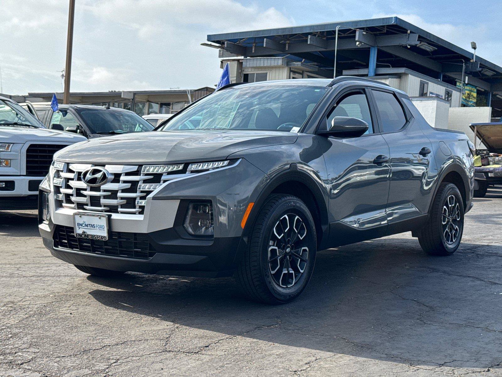 Used 2024 Hyundai Santa Cruz SEL w/ Activity Package AWD/4WD image 4