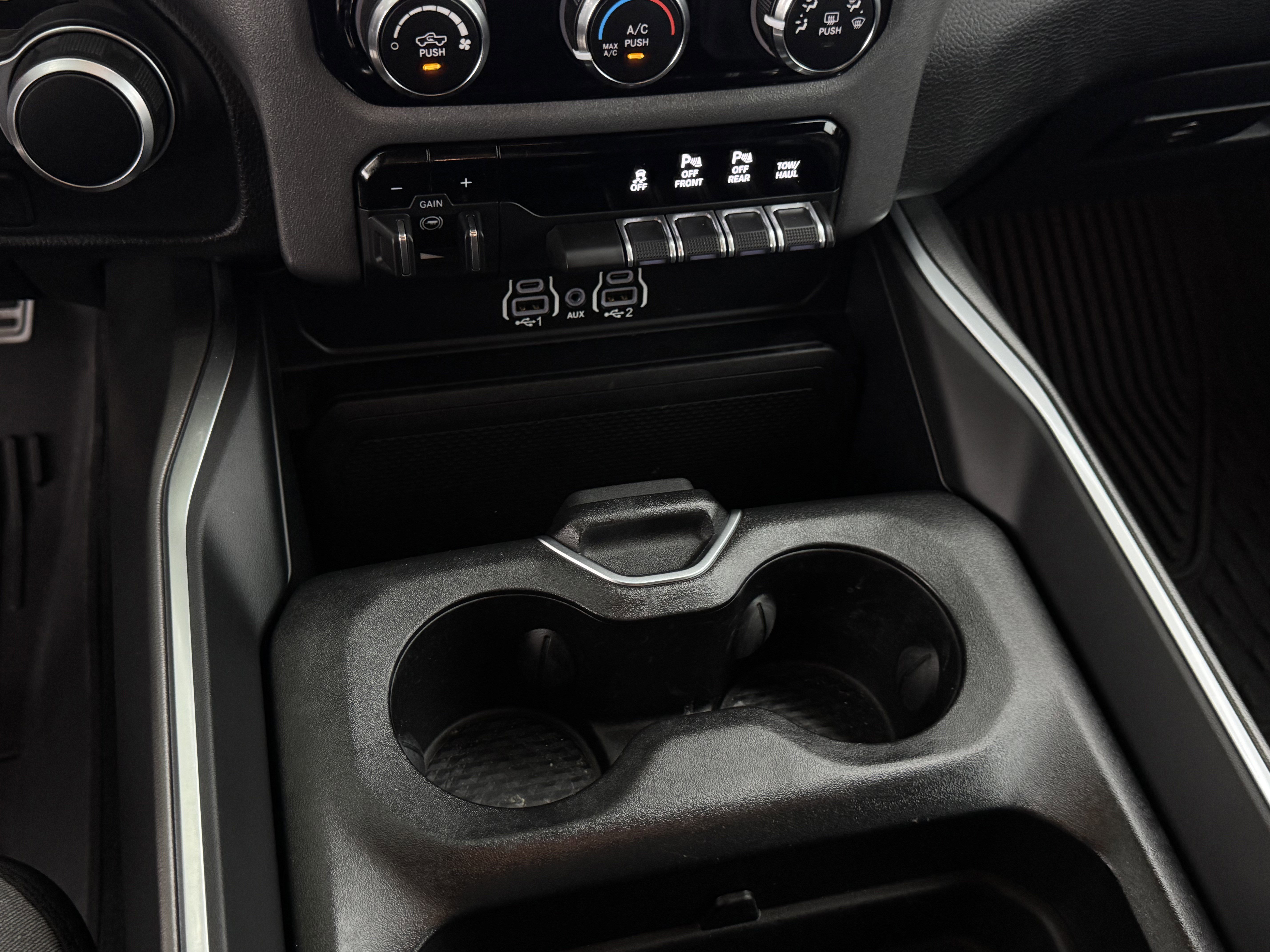 Used 2025 RAM 1500 Lone Star image 26