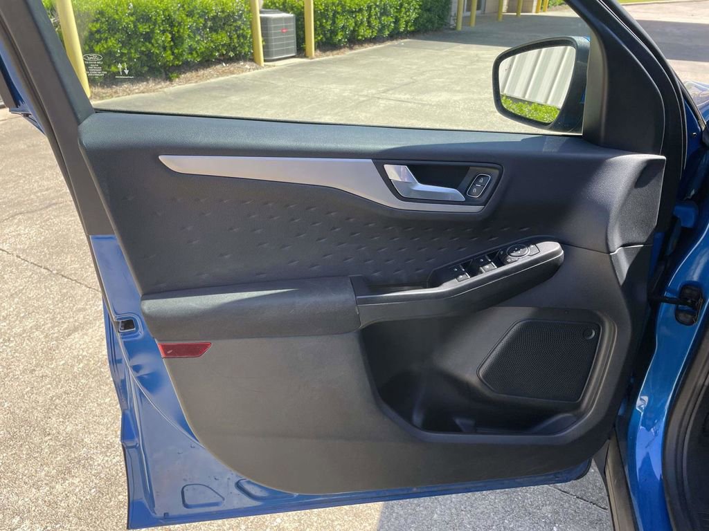 Certified 2020 Ford Escape SE image 15