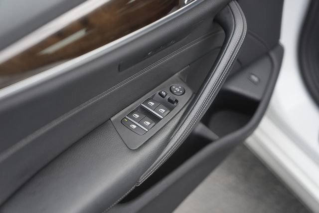 Used 2017 BMW 540i image 29