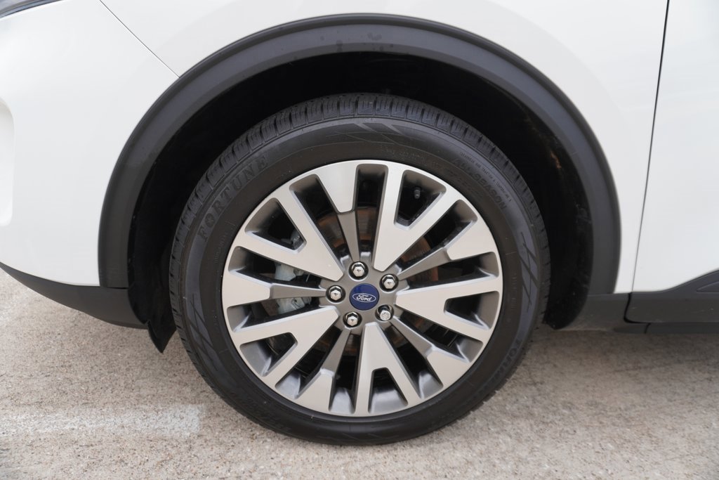 Certified 2022 Ford Escape Titanium image 28