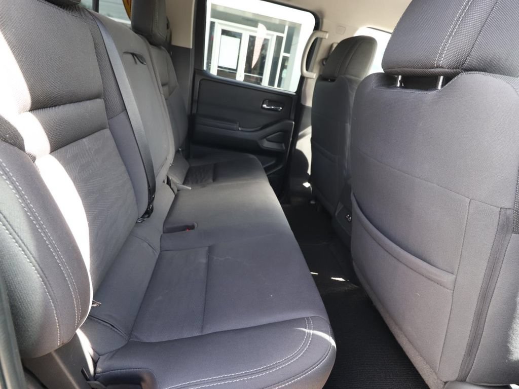 Used 2022 Nissan Frontier SV RWD image 22