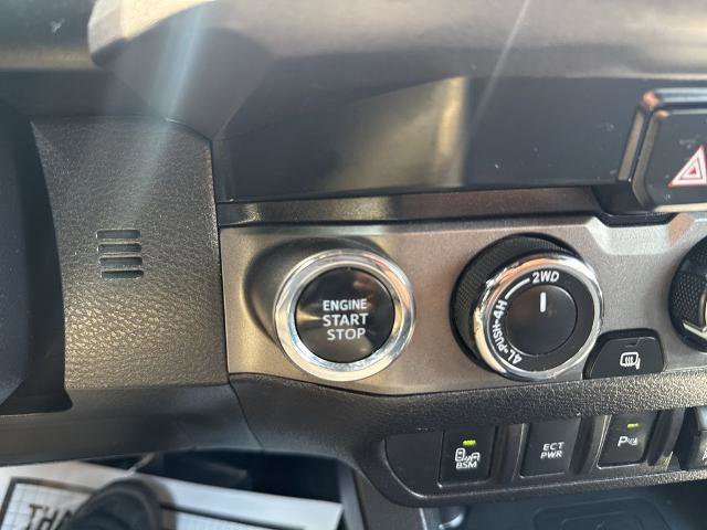 Used 2019 Toyota Tacoma TRD Sport w/ Technology Package AWD/4WD image 14