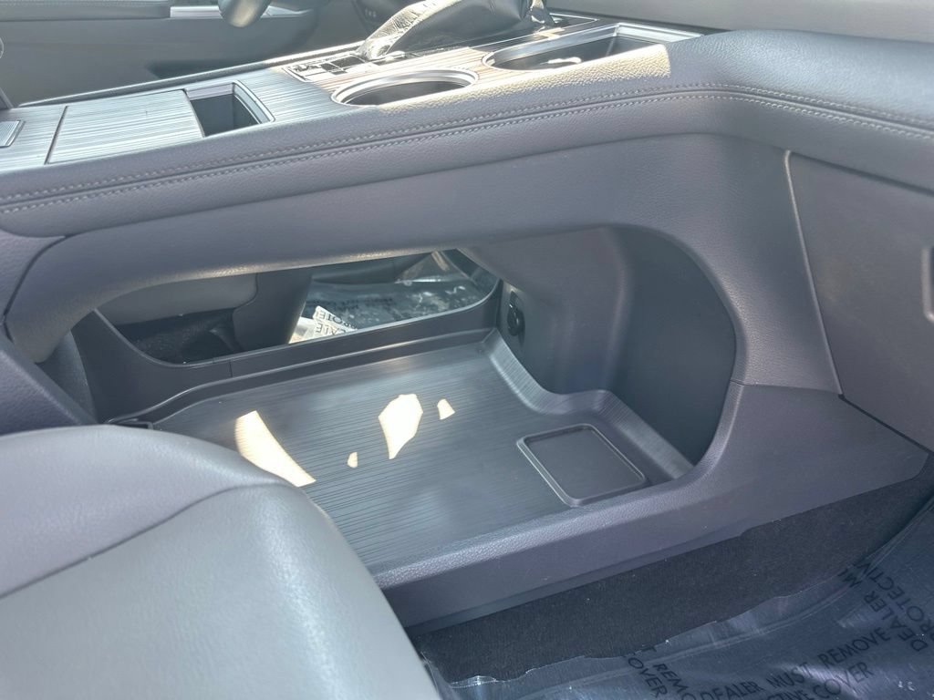 Used 2021 Toyota Sienna XLE w/ XLE Plus Package FWD image 31