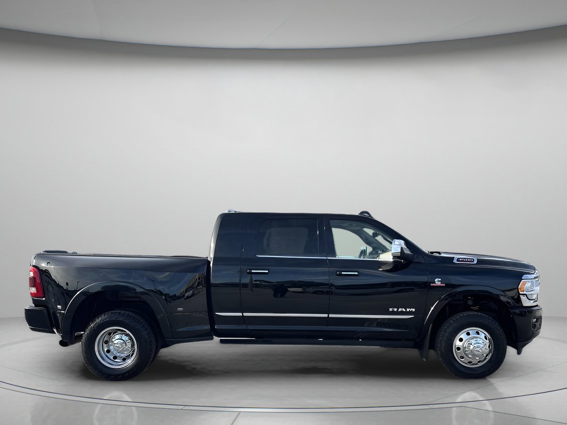 Used 2022 RAM 3500 Limited image 5