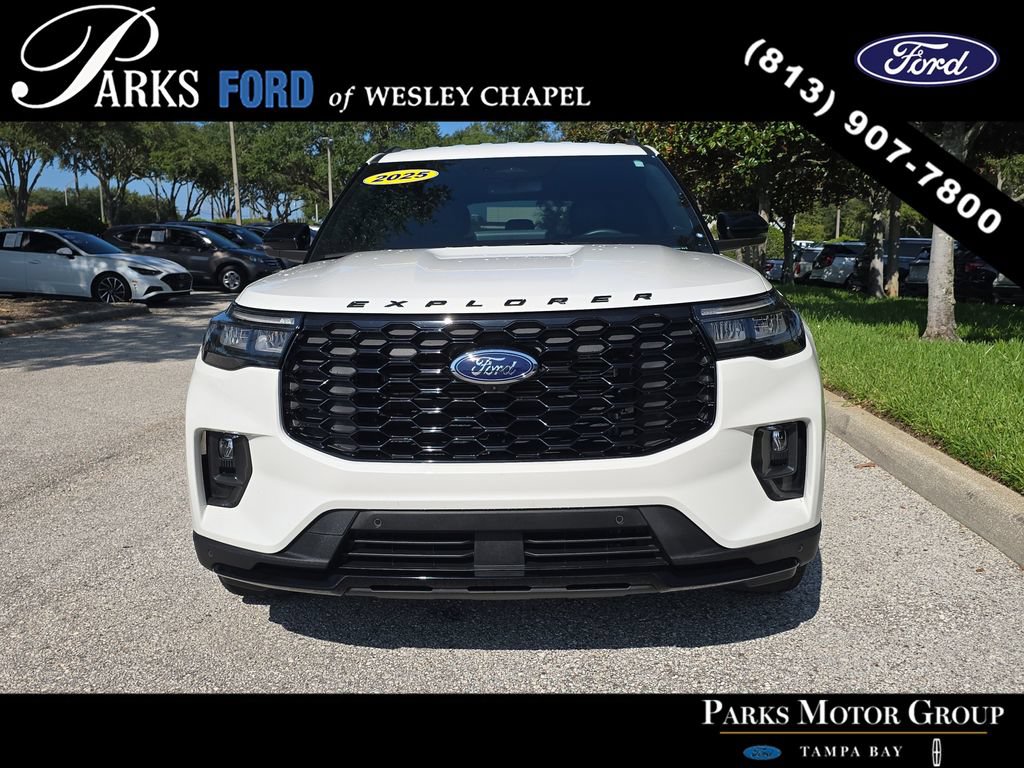 Certified 2025 Ford Explorer ST-Line w/ Premium Package RWD image 3
