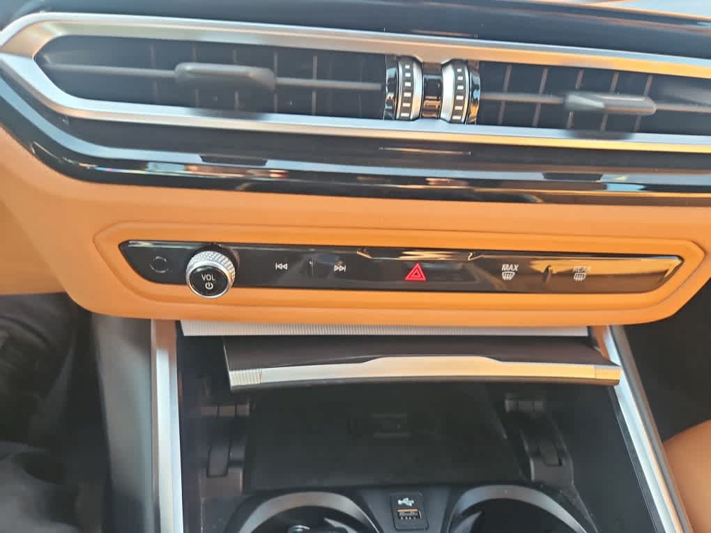 Used 2022 BMW i4 eDrive40 RWD image 17