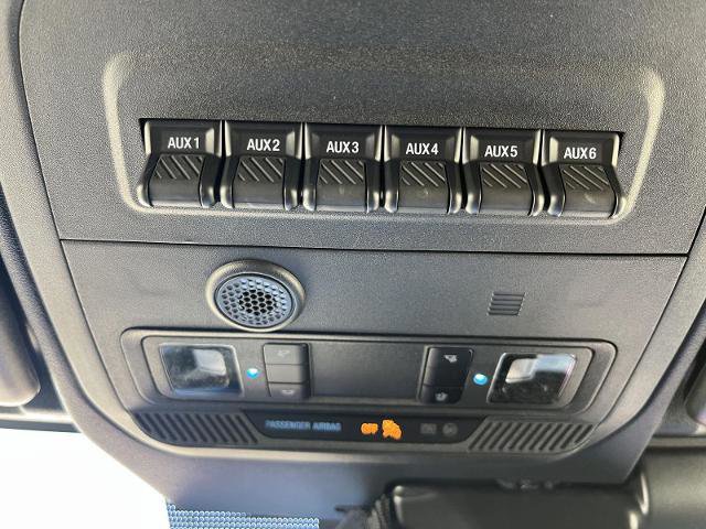 Certified 2025 Ford Bronco Heritage Edition AWD/4WD image 21