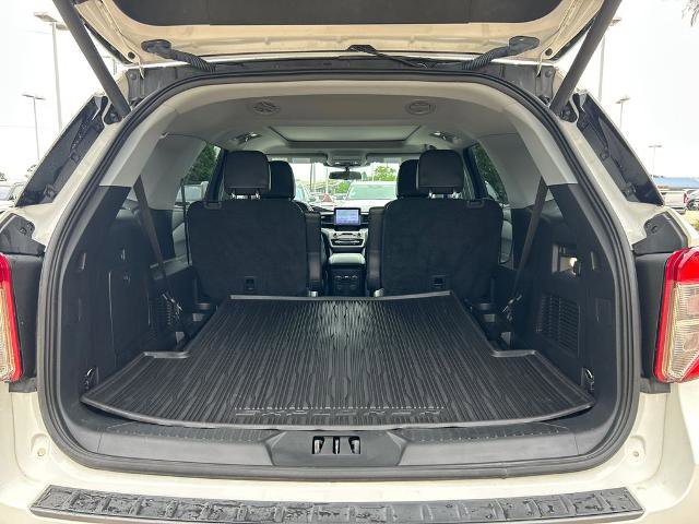 Certified 2023 Ford Explorer XLT w/ Equipment Group 202A RWD image 5