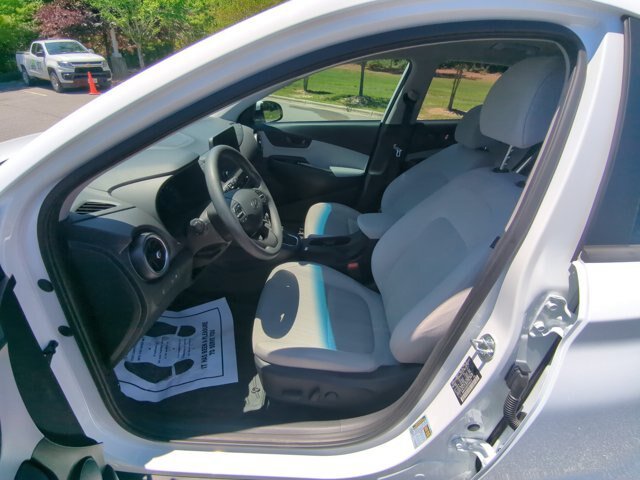 Used 2023 Hyundai Kona SEL w/ Cargo Package AWD/4WD image 16