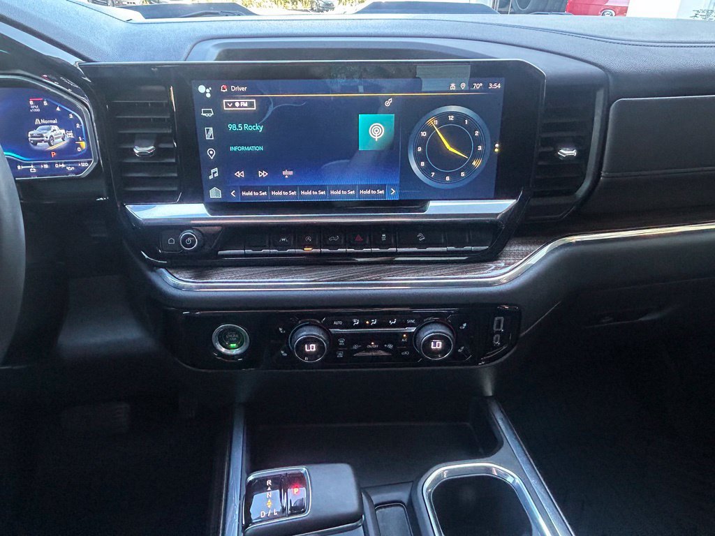 Used 2023 Chevrolet Silverado 1500 LT Trail Boss w/ LPO, Dark Essentials Package AWD/4WD image 18