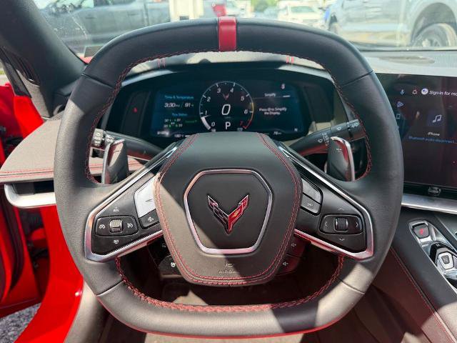 Used 2025 Chevrolet Corvette Stingray Convertible RWD image 12