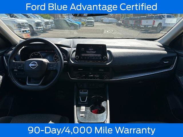 Used 2025 Nissan Rogue SV FWD image 18