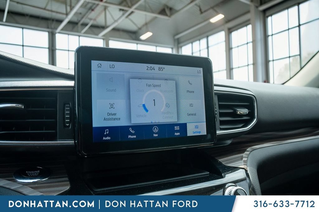 Certified 2023 Ford Explorer Limited AWD/4WD image 9