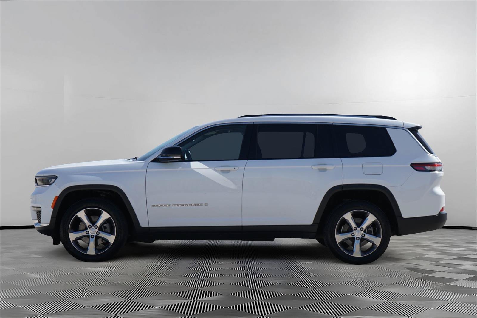 Used 2021 Jeep Grand Cherokee L Limited AWD/4WD image 7