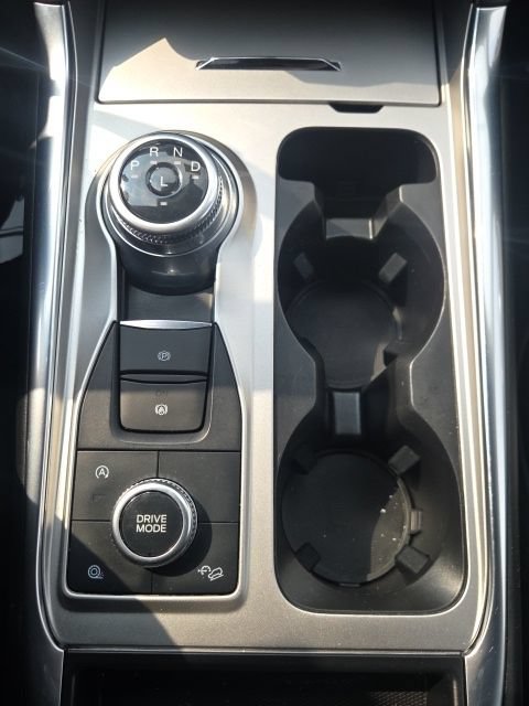 Certified 2021 Ford Explorer XLT w/ Equipment Group 202A AWD/4WD image 36