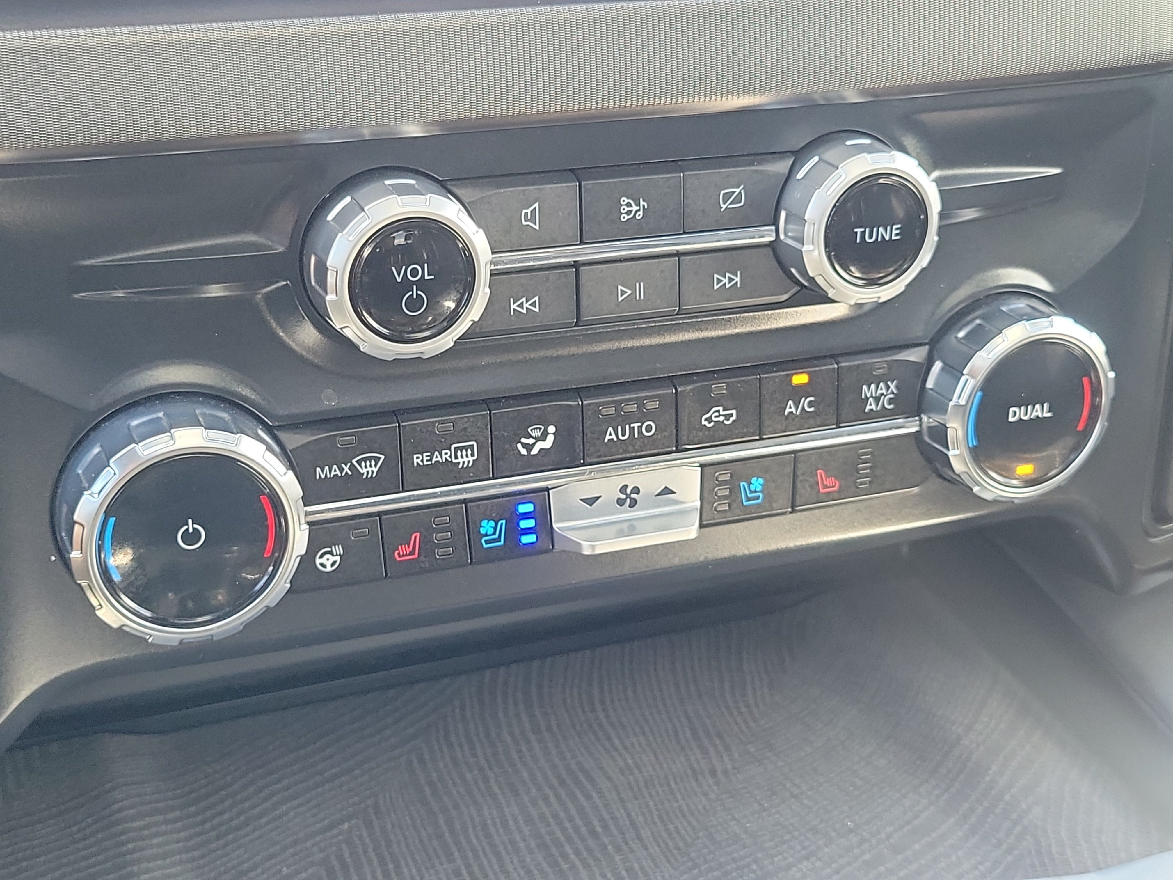 Certified 2024 Ford F350 Platinum AWD/4WD image 25