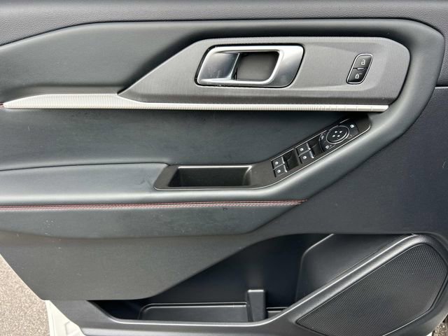 Certified 2025 Ford Explorer ST-Line AWD/4WD image 33