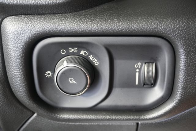 Used 2024 RAM 2500 Tradesman w/ Chrome Appearance Group AWD/4WD image 25