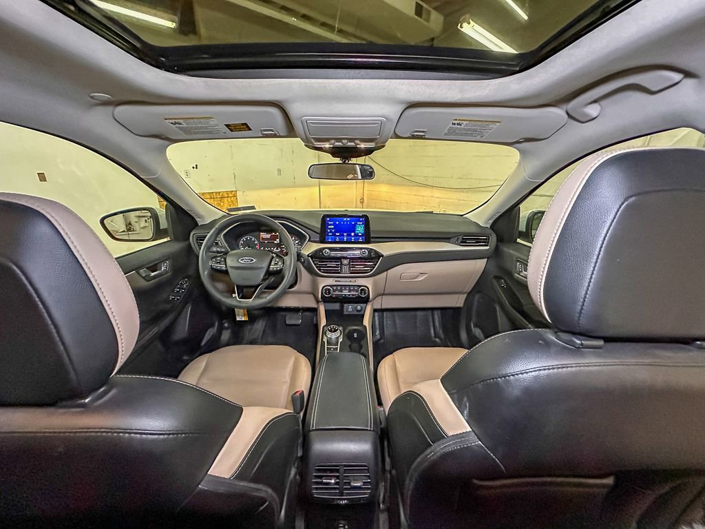 Certified 2022 Ford Escape SEL AWD/4WD image 32