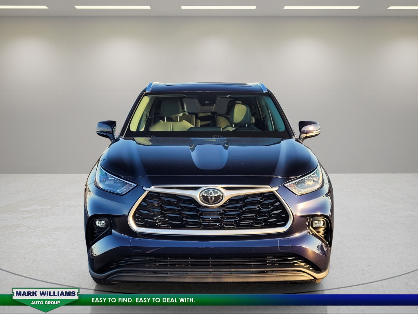 Used 2020 Toyota Highlander XLE AWD/4WD image 9