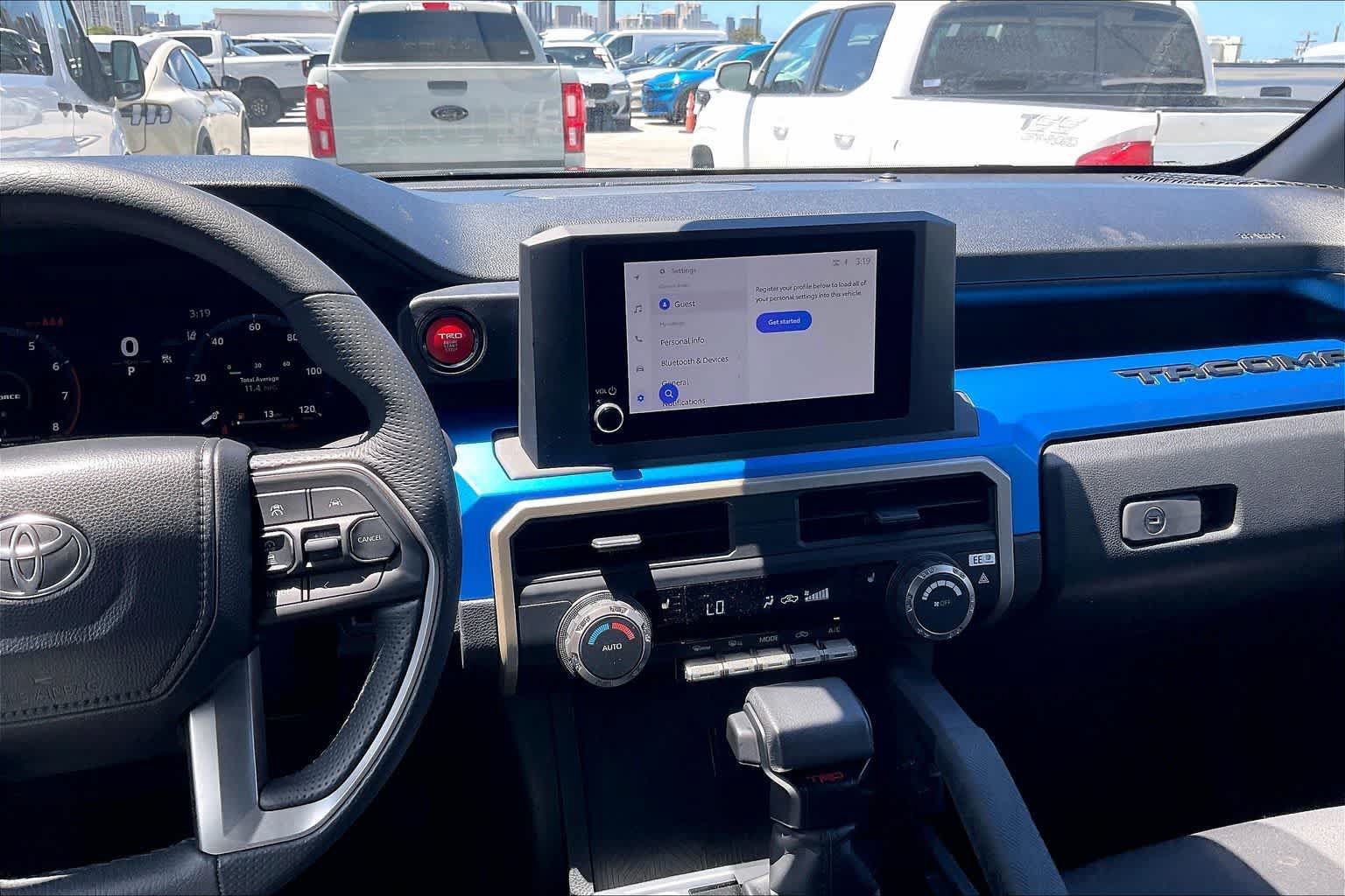 Used 2025 Toyota Tacoma TRD Off-Road AWD/4WD image 15