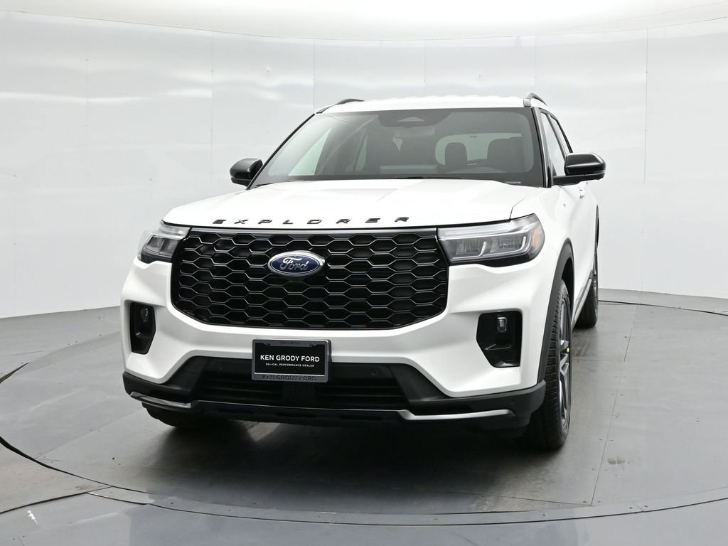 Certified 2025 Ford Explorer ST-Line w/ Premium Package image 58