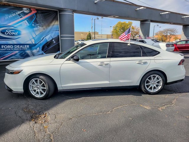 Used 2023 Honda Accord Sport image 3