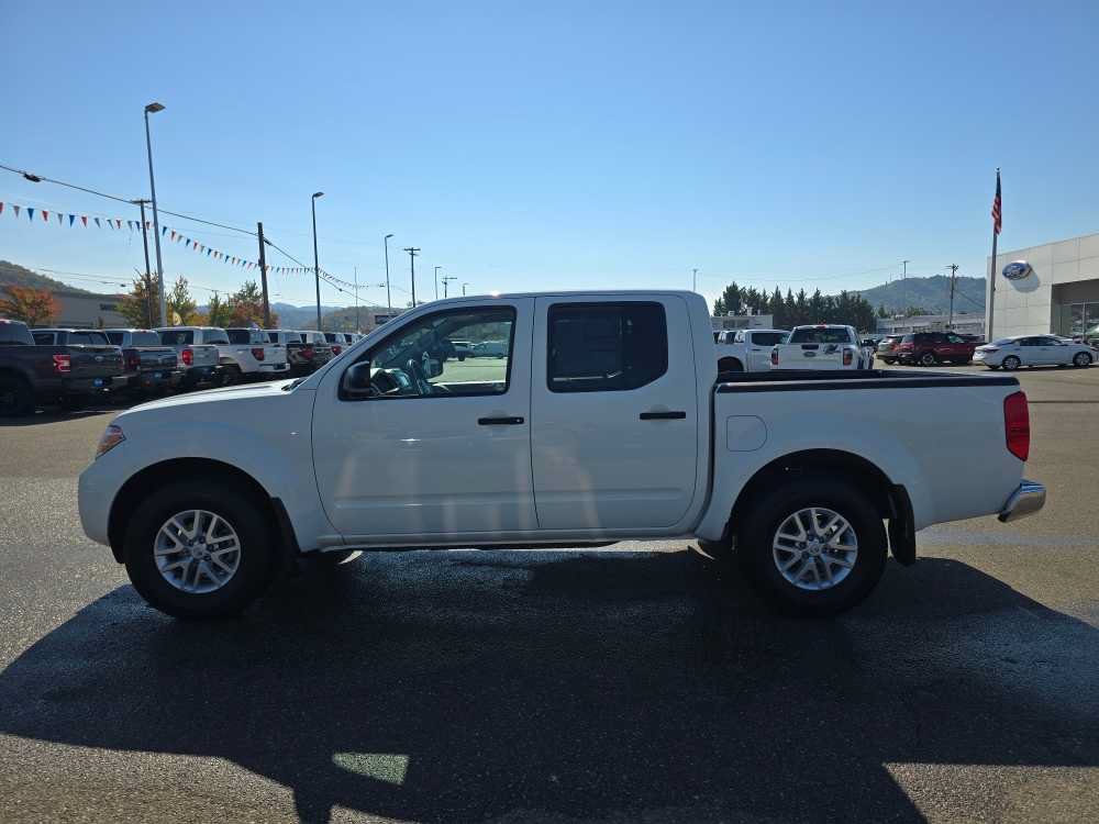 Used 2020 Nissan Frontier SV AWD/4WD image 2