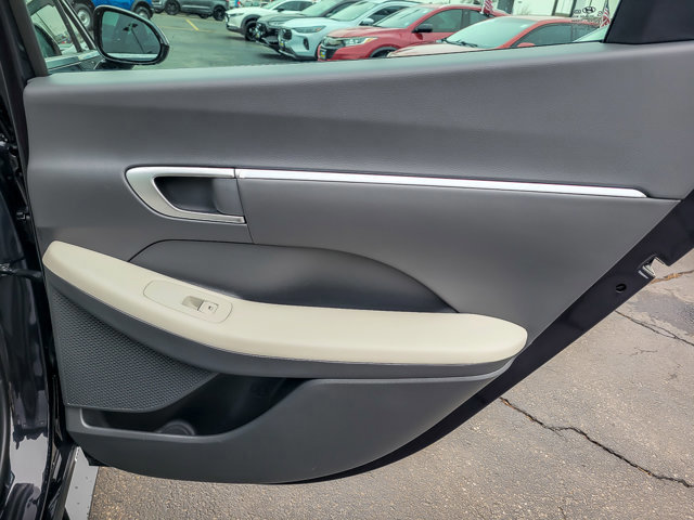 Used 2025 Hyundai Sonata SEL image 17