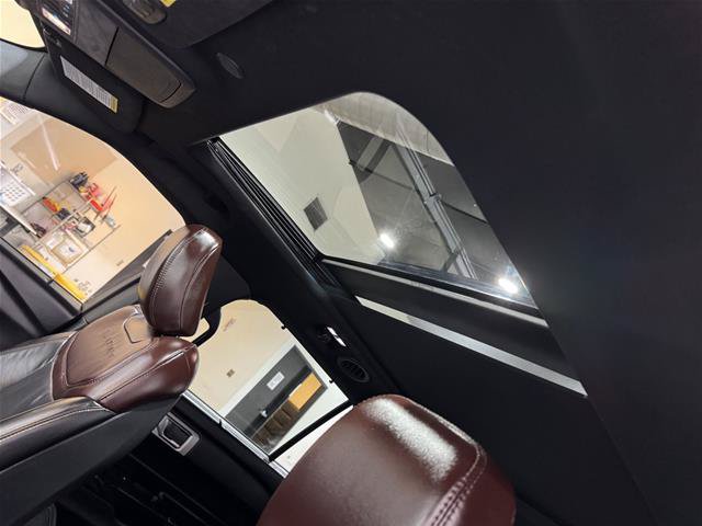Certified 2020 Ford Explorer Platinum w/ Premium Technology Package AWD/4WD image 31