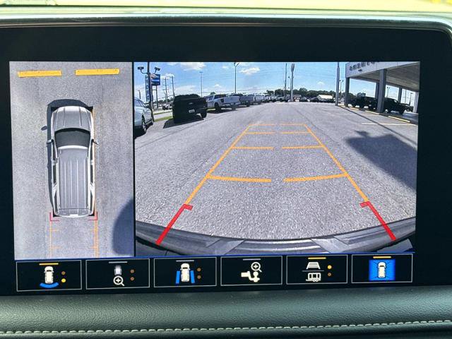 Used 2021 GMC Yukon XL SLT w/ SLT Premium Package image 28