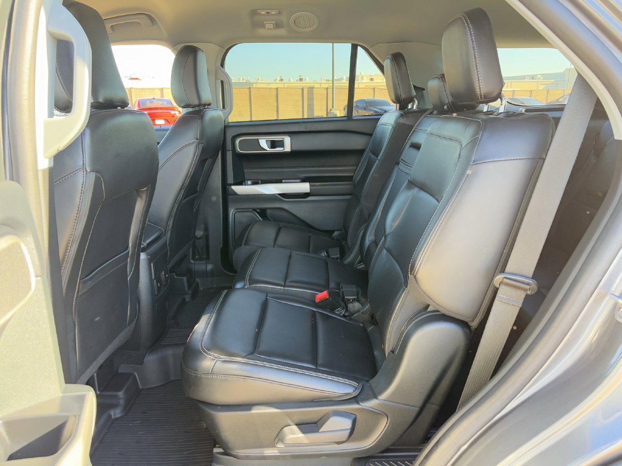 Certified 2023 Ford Explorer XLT w/ Equipment Group 202A AWD/4WD image 27