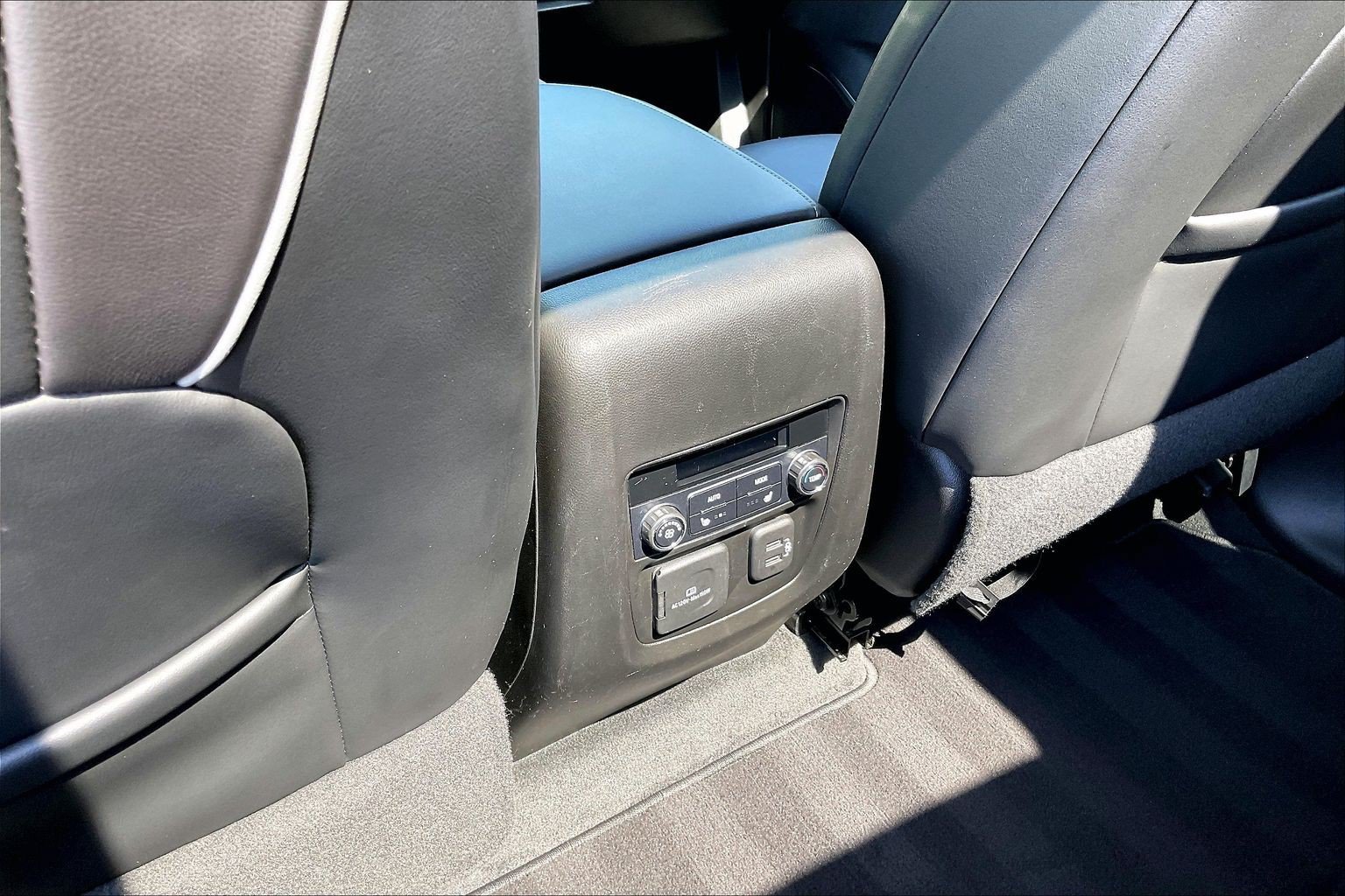 Used 2020 Buick Enclave Avenir w/ Avenir Technology Package AWD/4WD image 35