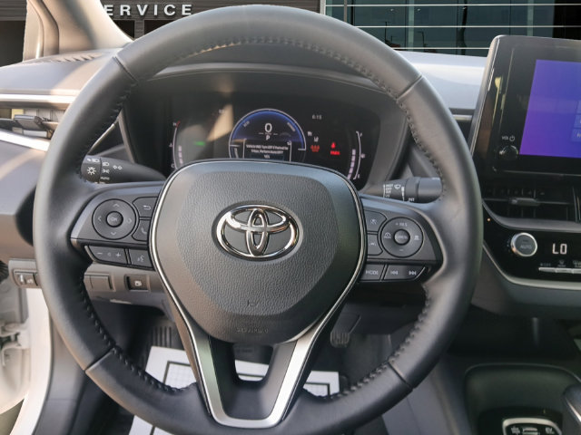 Used 2026 Toyota Corolla SE FWD image 12