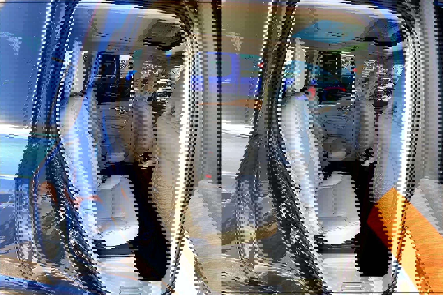 Used 2022 Volvo XC90 T6 Momentum w/ Advanced Package image 20