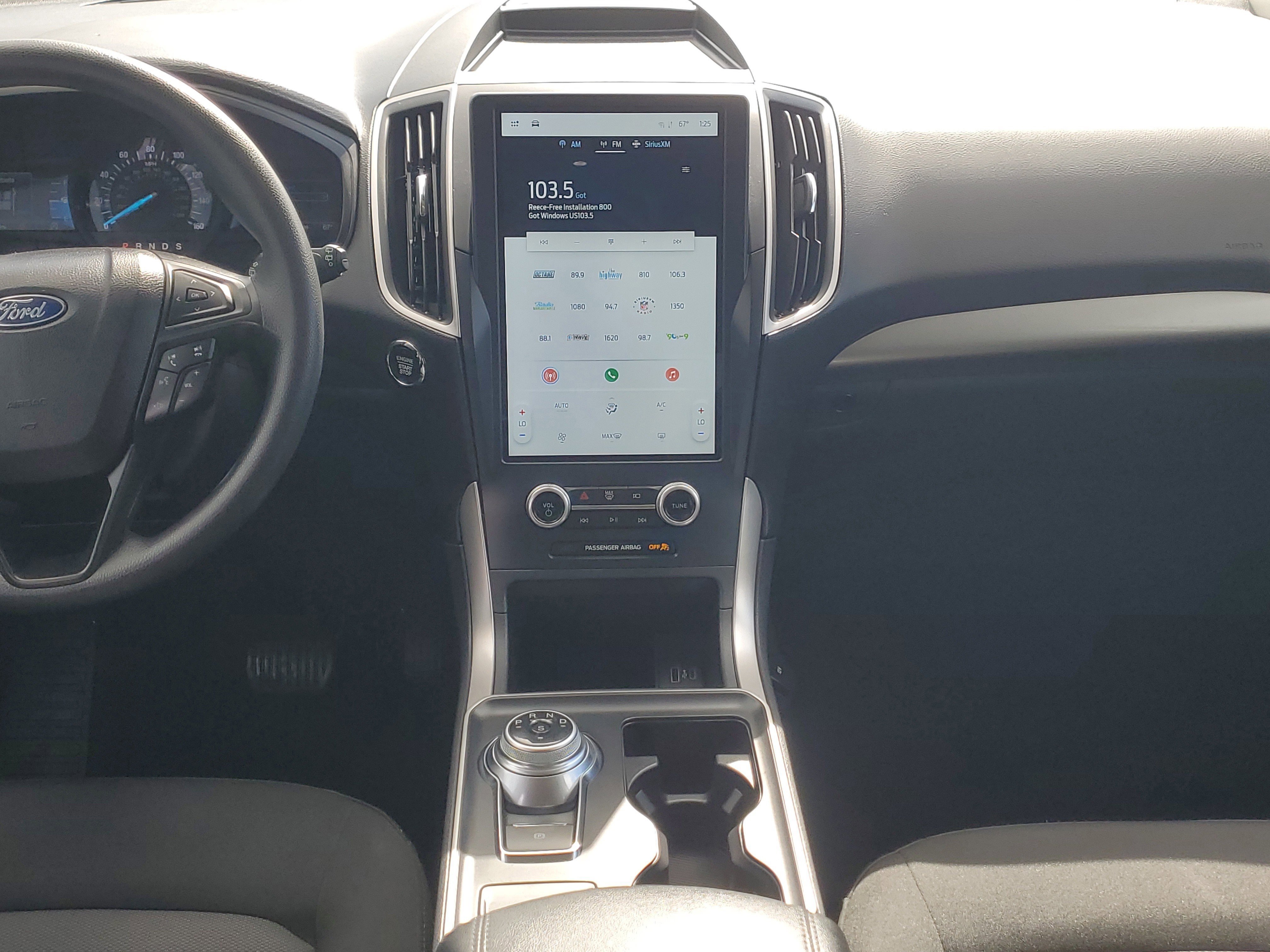 Certified 2023 Ford Edge SE w/ Black Appearance Package image 15