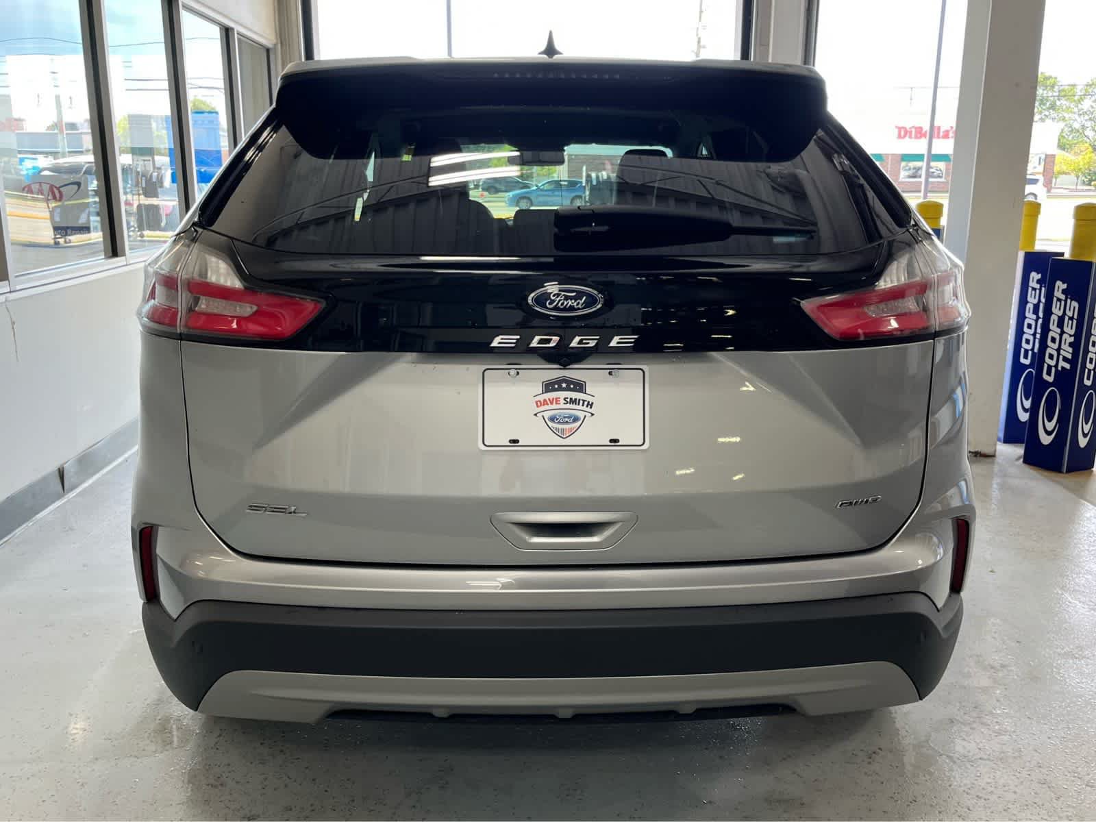 Certified 2024 Ford Edge SEL w/ Convenience Package AWD/4WD image 8