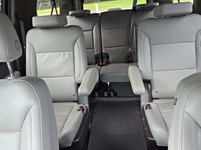 Used 2025 Chevrolet Suburban LT w/ Comfort Package RWD image 24