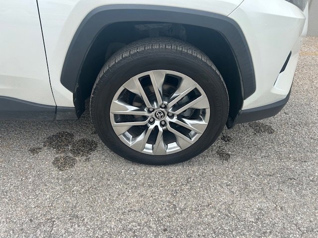 Used 2022 Toyota RAV4 XLE Premium FWD image 2