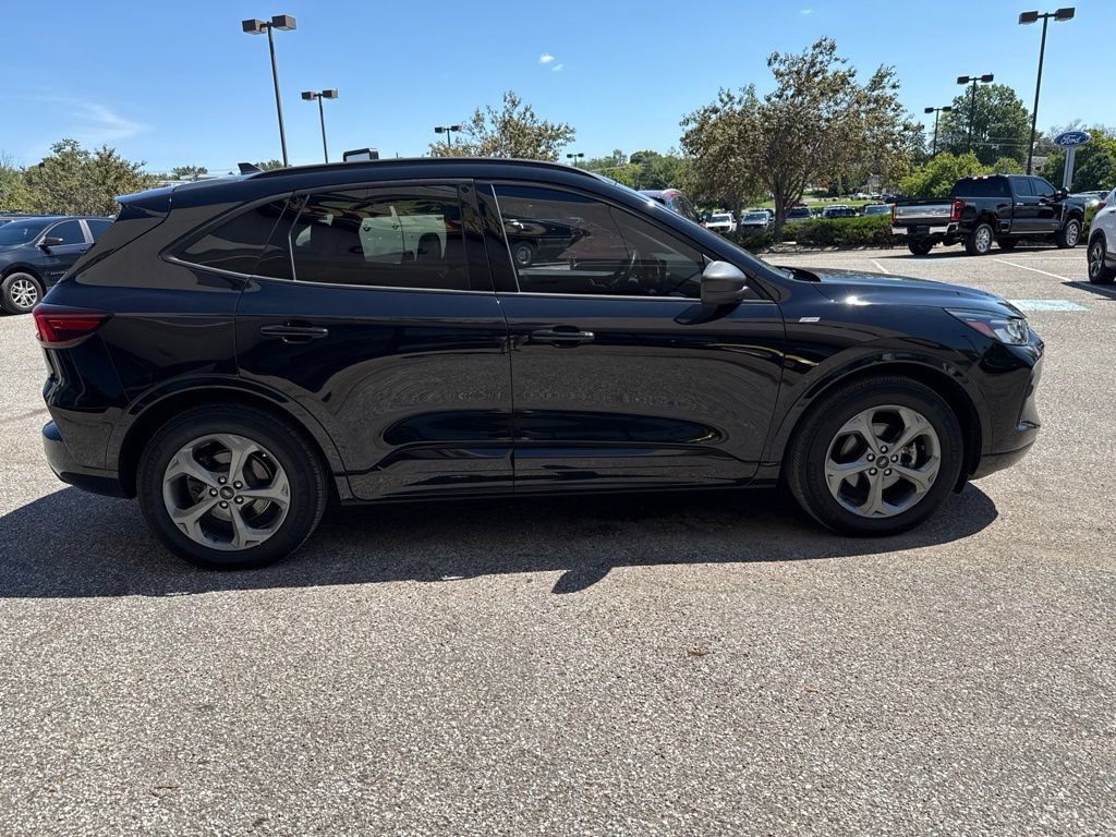 Certified 2024 Ford Escape ST-Line w/ Tech Pack #1 FWD image 11