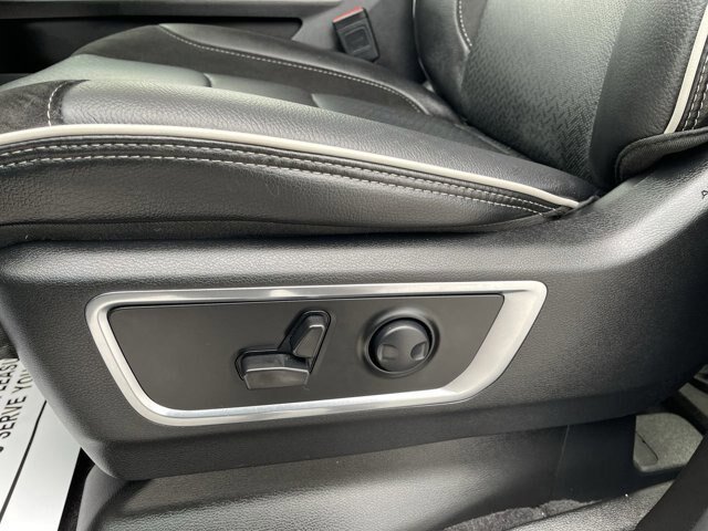 Used 2025 RAM 1500 Laramie w/ Sport Appearance Package AWD/4WD image 5