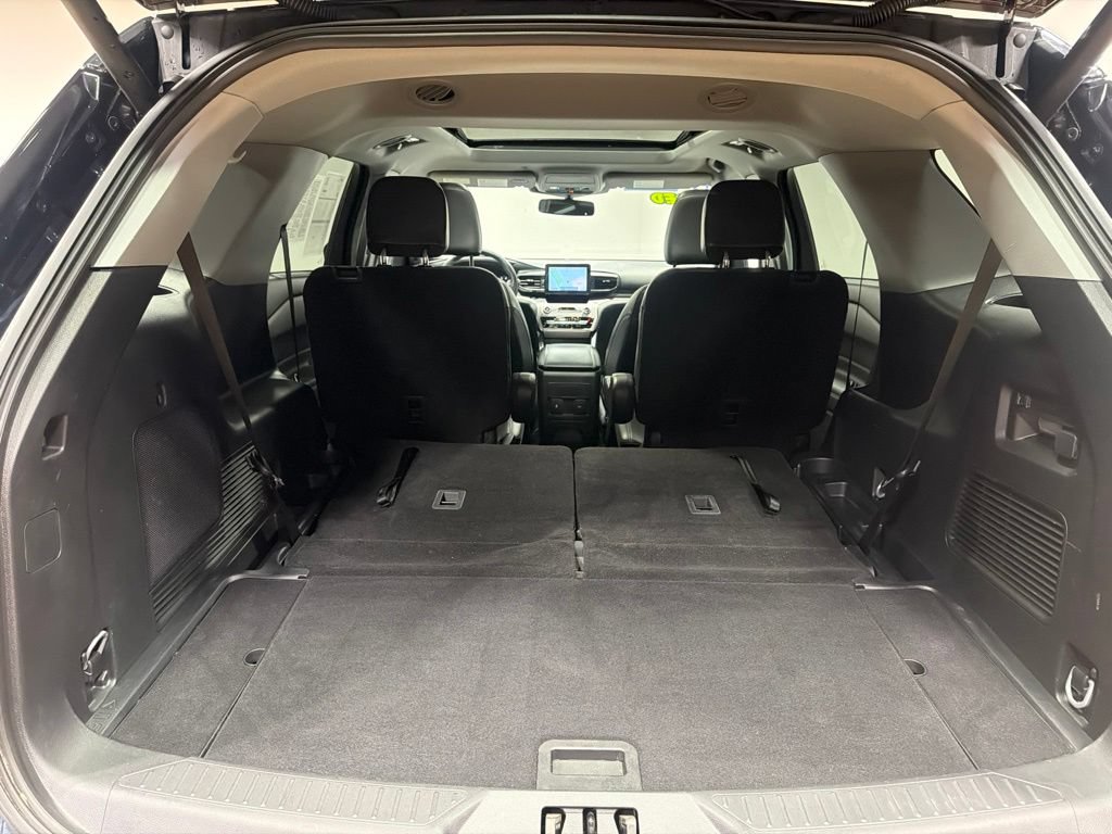 Certified 2023 Ford Explorer XLT w/ Equipment Group 202A AWD/4WD image 39